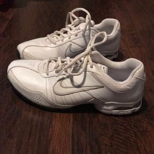Nike women’s sneakers golf shoes size 8 white